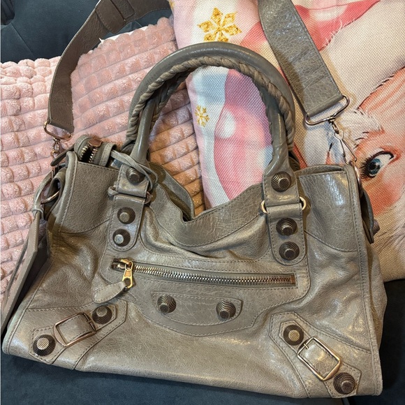 Beautiful Balenciaga taupe leather big 21 rose gold motorcycle purse bag - Picture 15 of 15